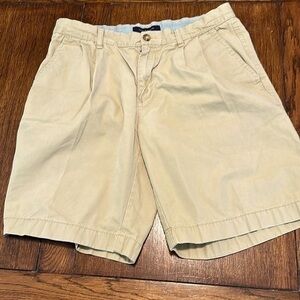 Men’s Tommy Hilfiger pleated khaki shorts size 34
